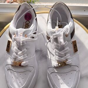 GBG Los Angeles White and Gold Sneakers